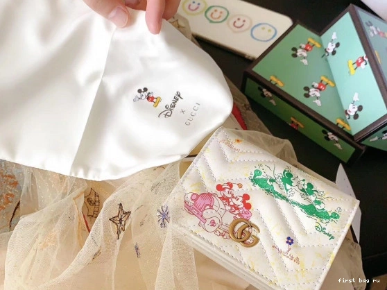 First bag ru X Gucci Disney wallet 0805
